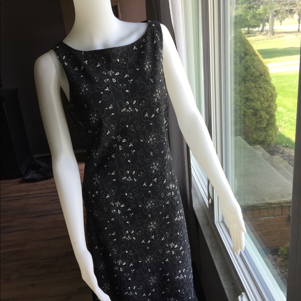 Ann Taylor Size 6